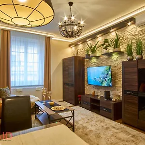 Apartment R7 Design - Hostaid, Budapest